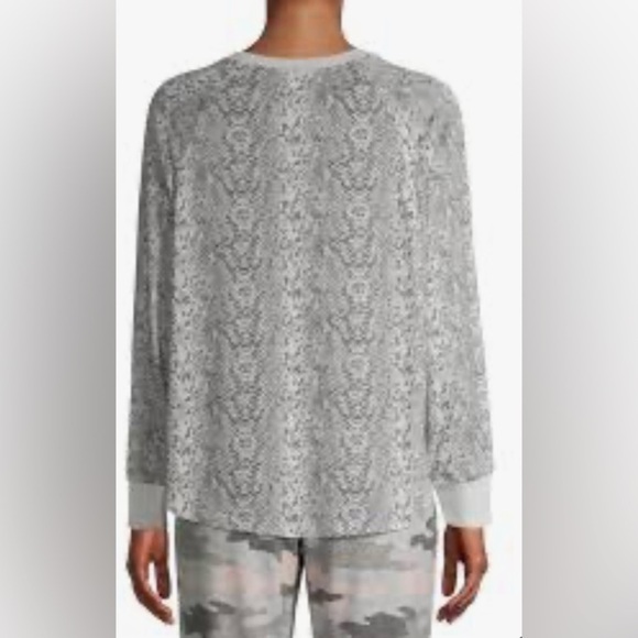 Secret Treasures Essentials Women's Snake Hacci Top - Picture 3 of 6